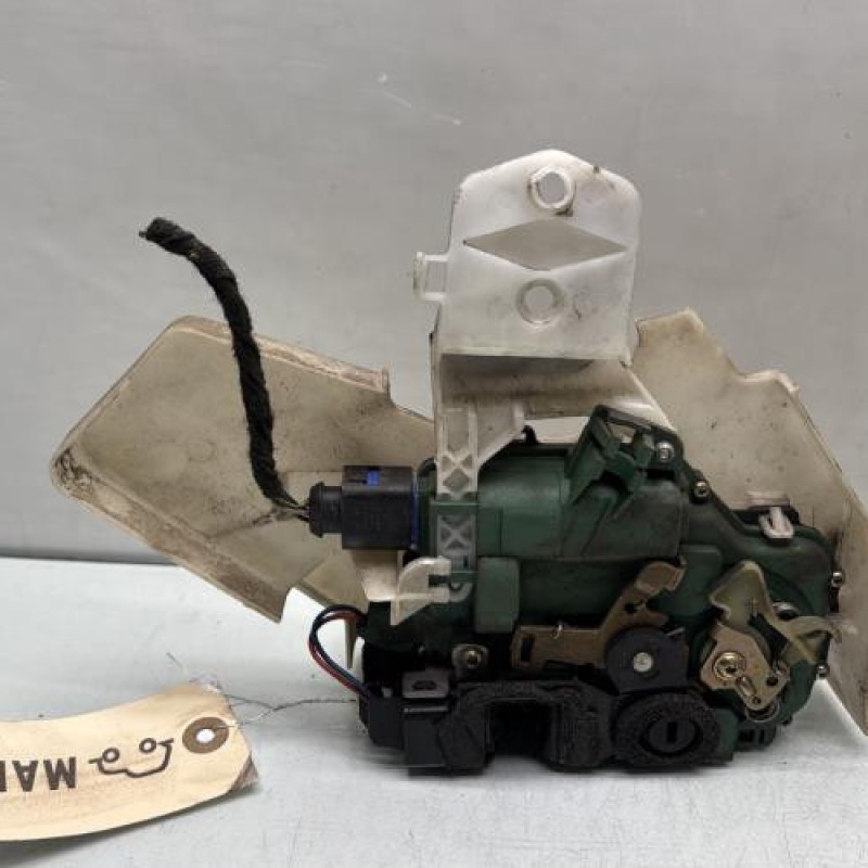 Serrure arriere droit VOLKSWAGEN POLO 4 Photo n°3