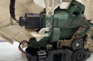 Serrure arriere droit VOLKSWAGEN POLO 4