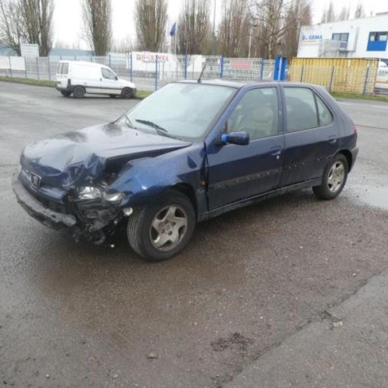 Feu arriere stop central PEUGEOT 306 Photo n°12