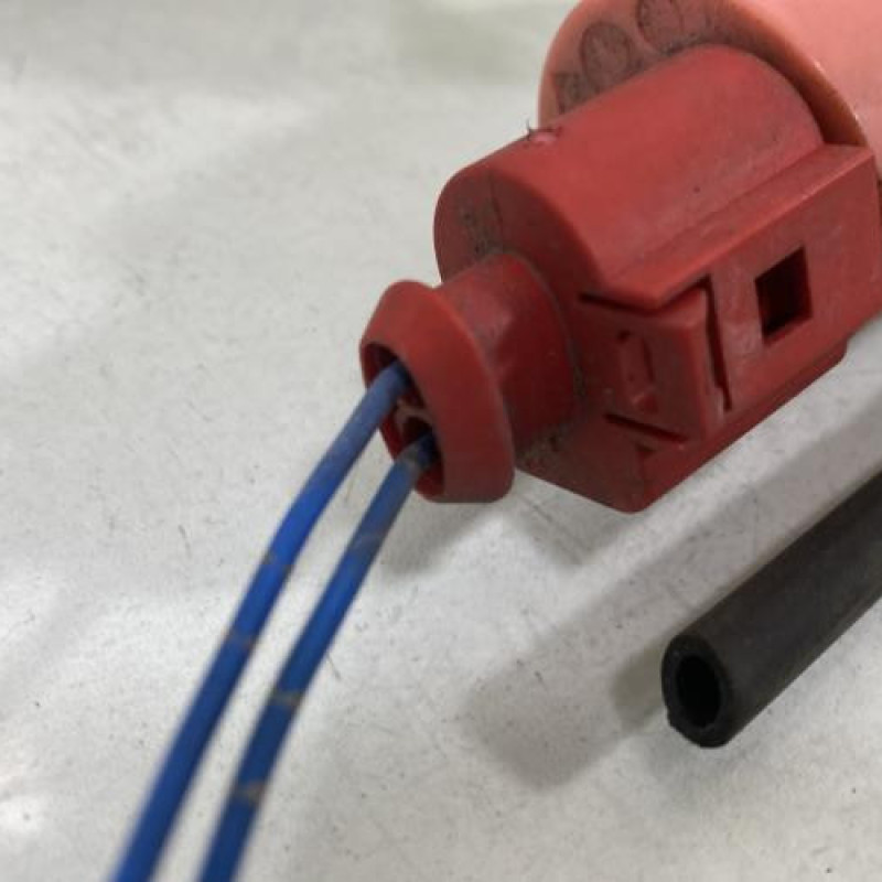 Pompe lave glace arriere TOYOTA YARIS 2 Photo n°3