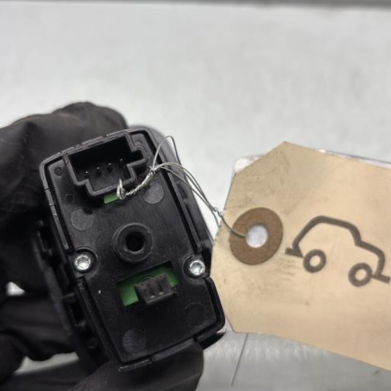 Interrupteur de leve vitre arriere droit MERCEDES CLASSE A 169 Photo n°3