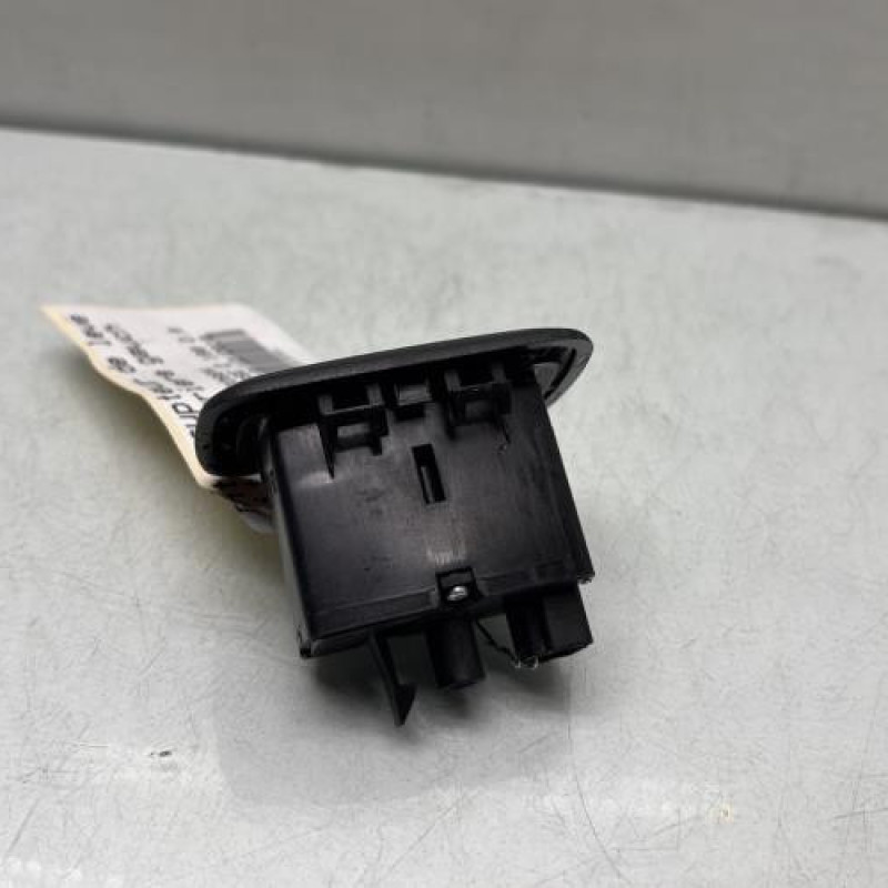 Interrupteur de leve vitre arriere gauche MERCEDES CLASSE A 169 Photo n°2