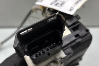 Serrure avant gauche PEUGEOT 308 1