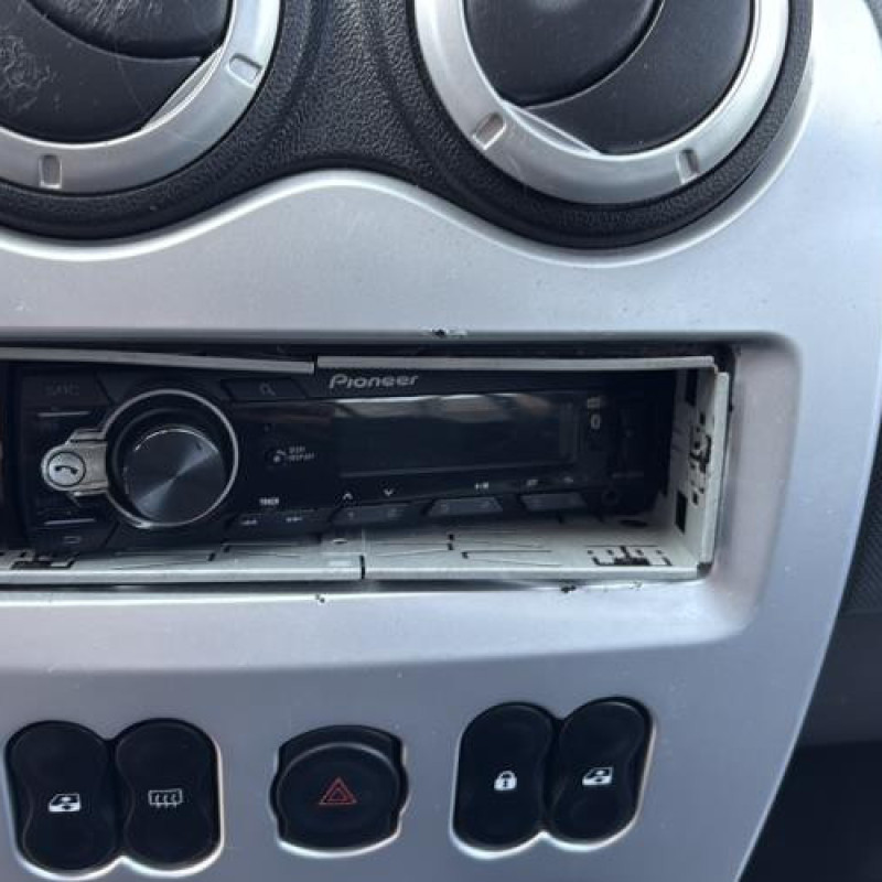Pretensionneur de ceinture avant gauche DACIA SANDERO 1 Photo n°20