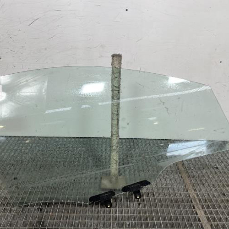 Vitre avant droit HYUNDAI I 10 2 Photo n°1