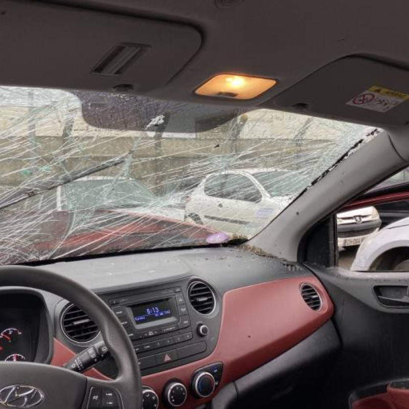 Vitre avant droit HYUNDAI I 10 2 Photo n°19