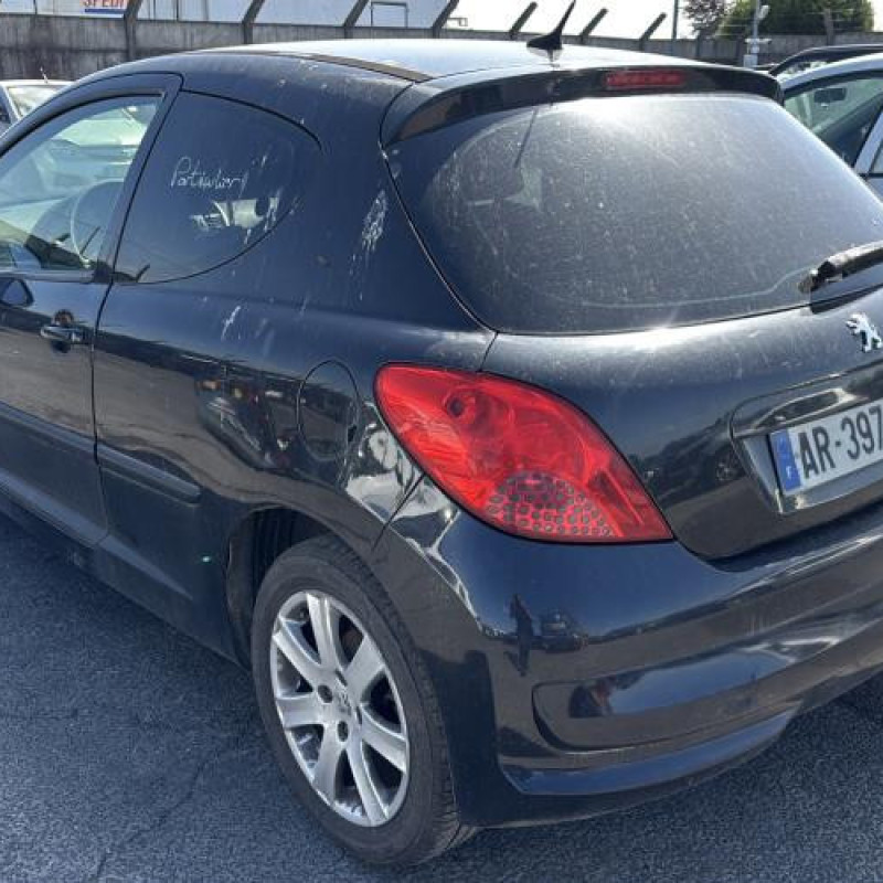 Pare boue avant droit PEUGEOT 207 Photo n°8