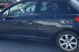 Pare boue avant droit PEUGEOT 207