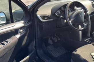 Pare boue avant droit PEUGEOT 207