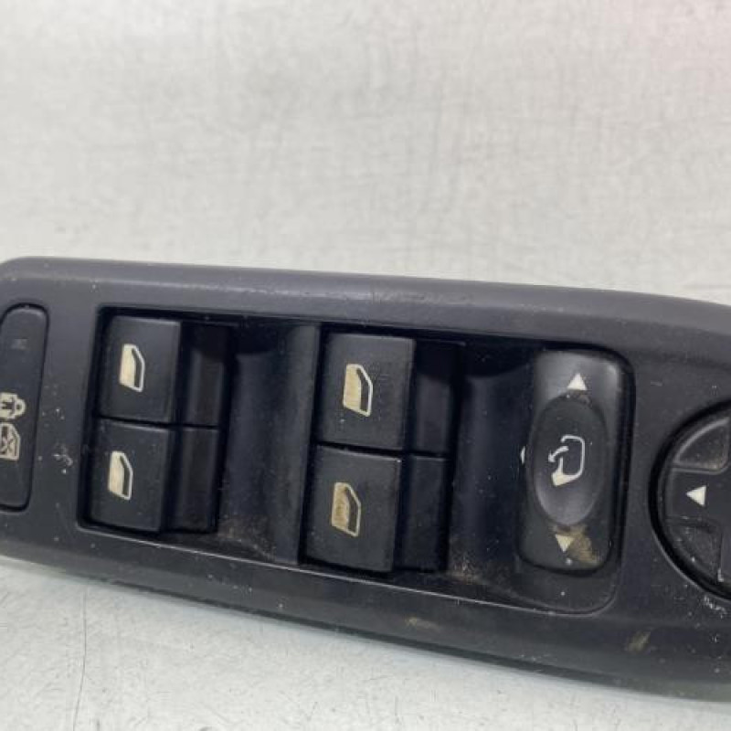 Interrupteur de leve vitre avant gauche CITROEN C5 2 Photo n°2