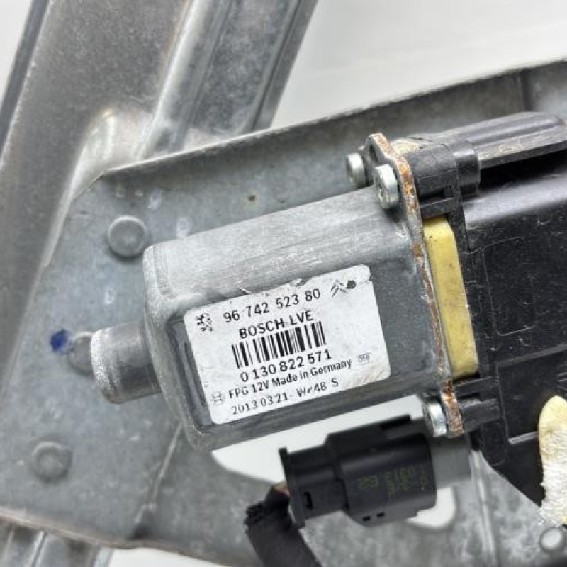 Leve vitre electrique avant droit PEUGEOT 208 1 Photo n°6