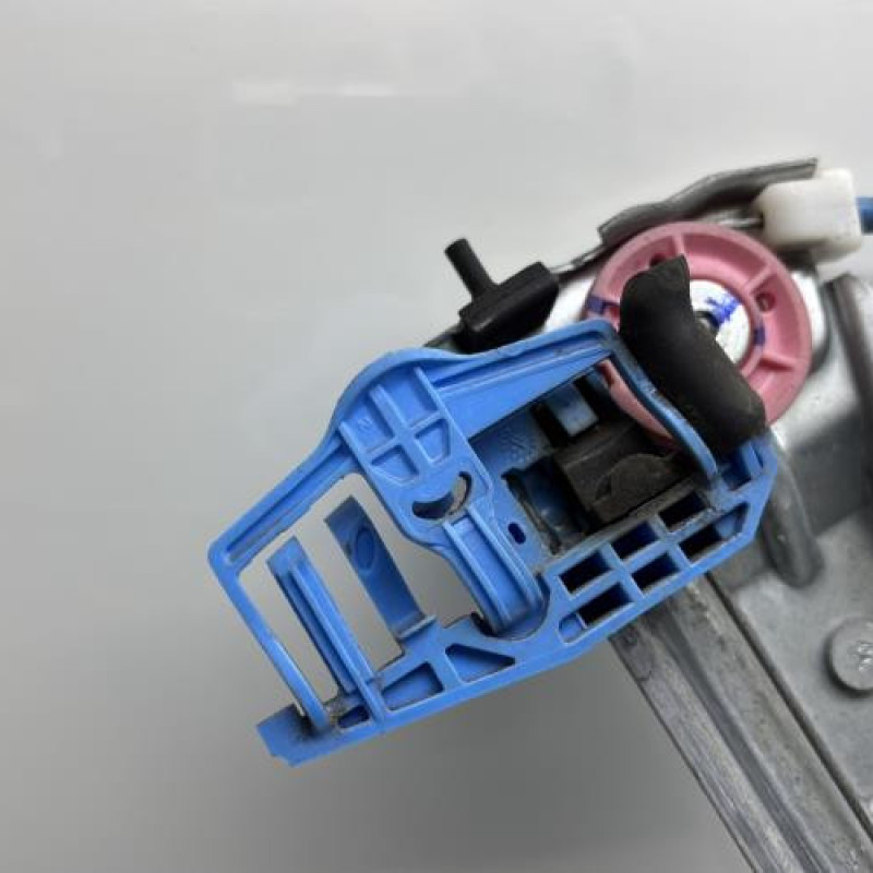 Leve vitre electrique avant droit PEUGEOT 208 1 Photo n°8