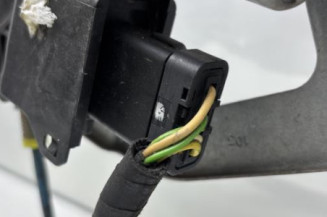 Leve vitre electrique avant gauche PEUGEOT 208 1