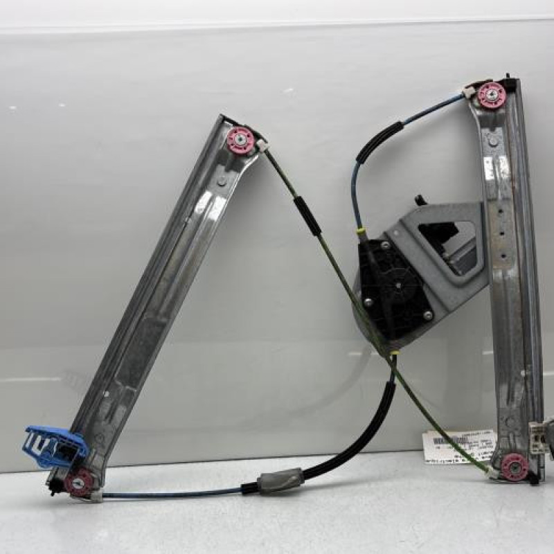 Leve vitre electrique avant gauche PEUGEOT 208 1 Photo n°7