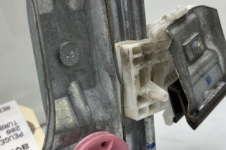 Leve vitre electrique avant gauche PEUGEOT 208 1