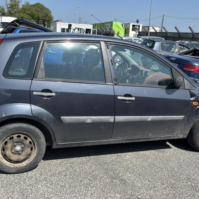 Feu arriere principal droit (feux) FORD FIESTA 5 Photo n°10