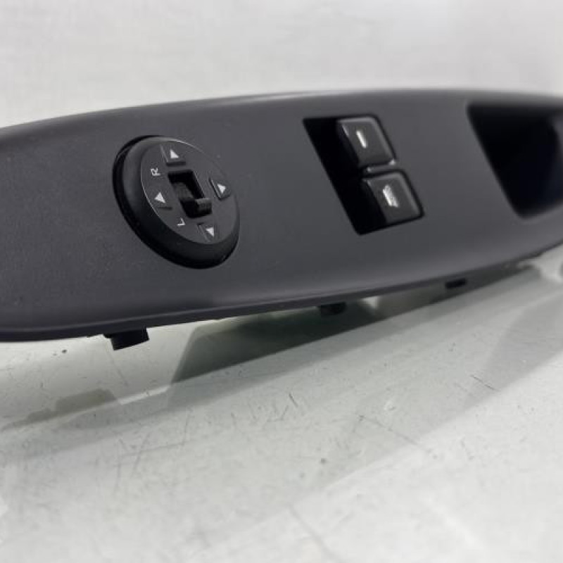 Interrupteur de leve vitre avant gauche KIA RIO 3 Photo n°3