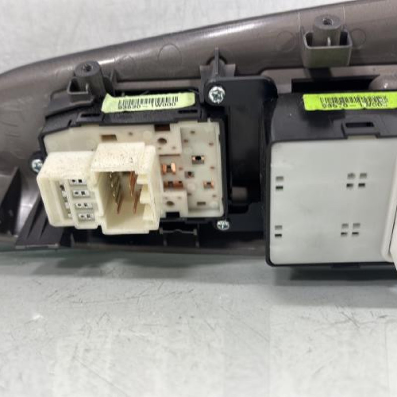 Interrupteur de leve vitre avant gauche KIA RIO 3 Photo n°5