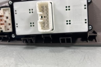 Interrupteur de leve vitre avant gauche KIA RIO 3