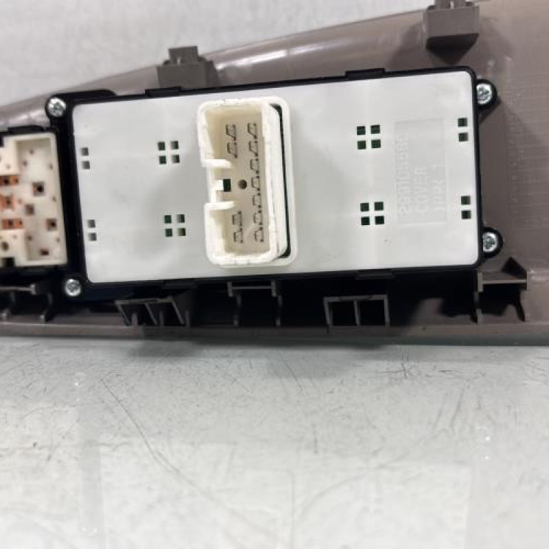 Interrupteur de leve vitre avant gauche KIA RIO 3 Photo n°6