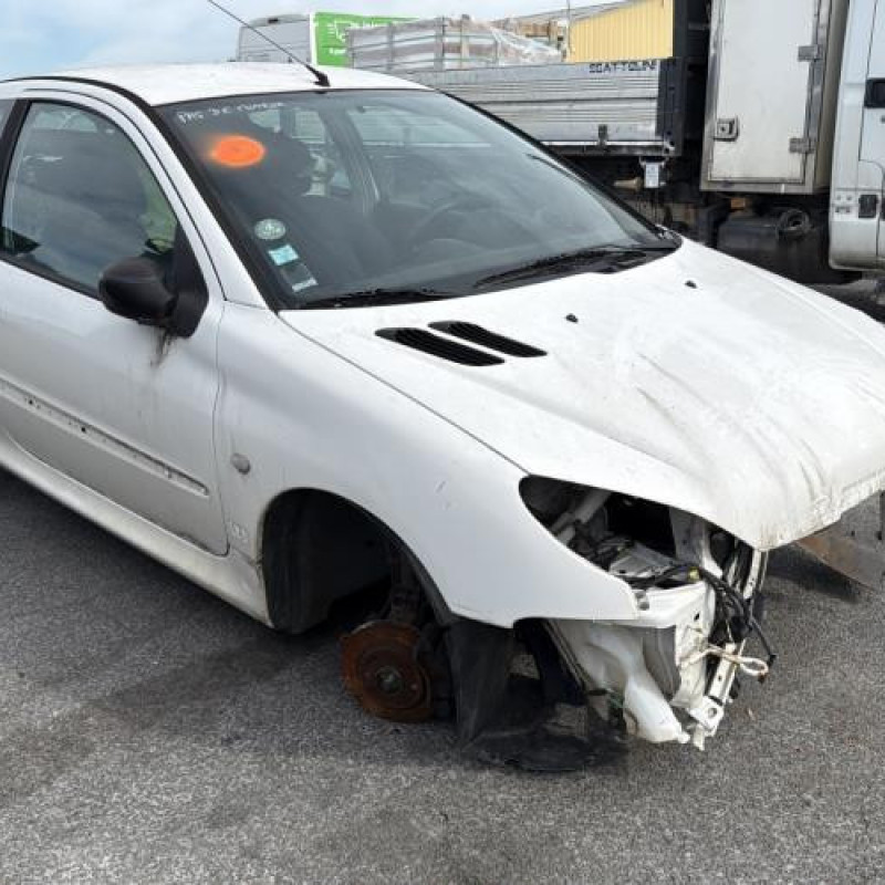 Aile avant droit PEUGEOT 206 Photo n°6