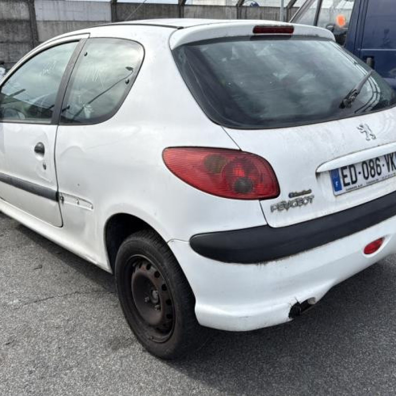 Aile avant droit PEUGEOT 206 Photo n°8