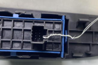 Interrupteur de leve vitre arriere droit TOYOTA AVENSIS 3