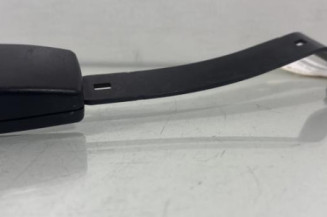 Attache ceinture avant gauche VOLKSWAGEN GOLF 4