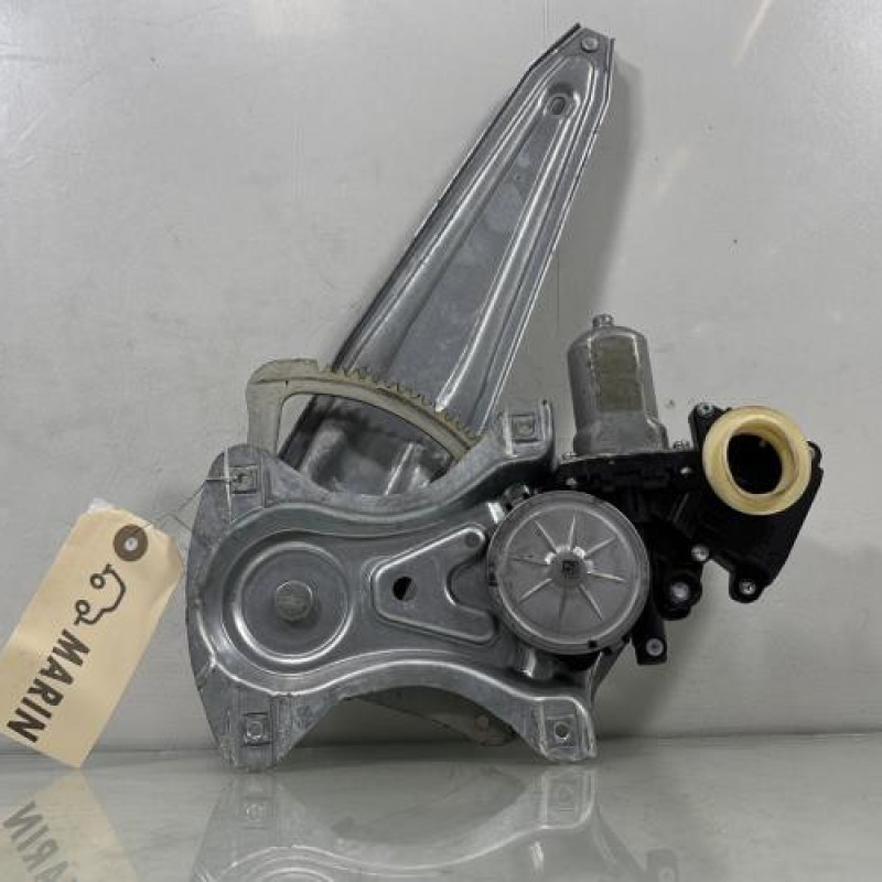 Leve vitre electrique arriere droit TOYOTA AVENSIS 3 Photo n°1