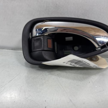 Poignee interieur arriere droit TOYOTA AVENSIS 3