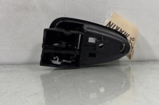 Poignee interieur arriere droit TOYOTA AVENSIS 3