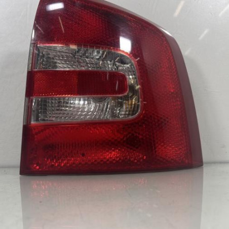 Feu arriere principal droit (feux) SKODA OCTAVIA 2 Photo n°1