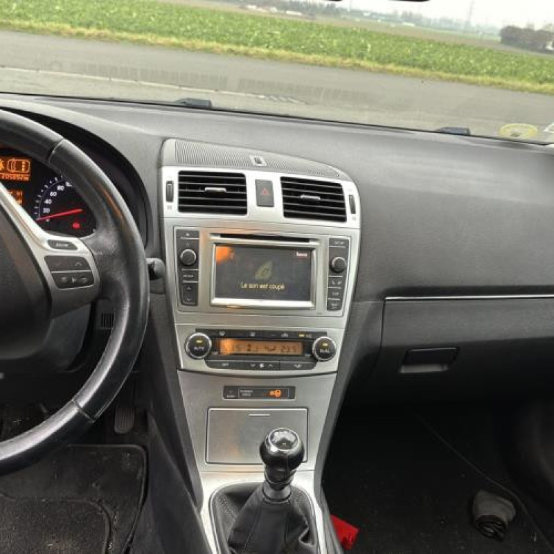 Serrure de coffre TOYOTA AVENSIS 3 Photo n°17