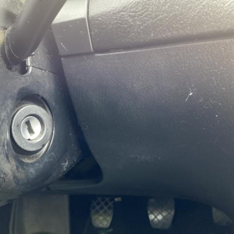Feu arriere principal gauche (feux) VOLKSWAGEN GOLF 4 Photo n°19