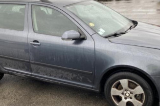Serrure avant droit SKODA OCTAVIA 2