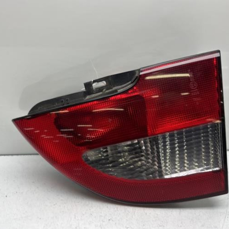 Feu arriere secondaire droit (feux) RENAULT MEGANE 1 Photo n°1