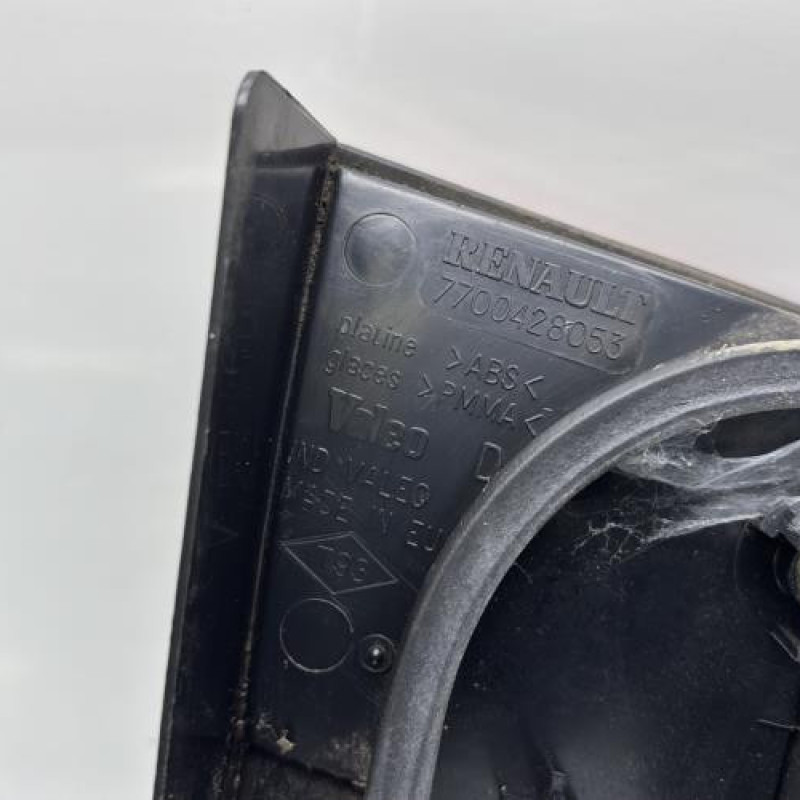 Feu arriere secondaire droit (feux) RENAULT MEGANE 1 Photo n°4