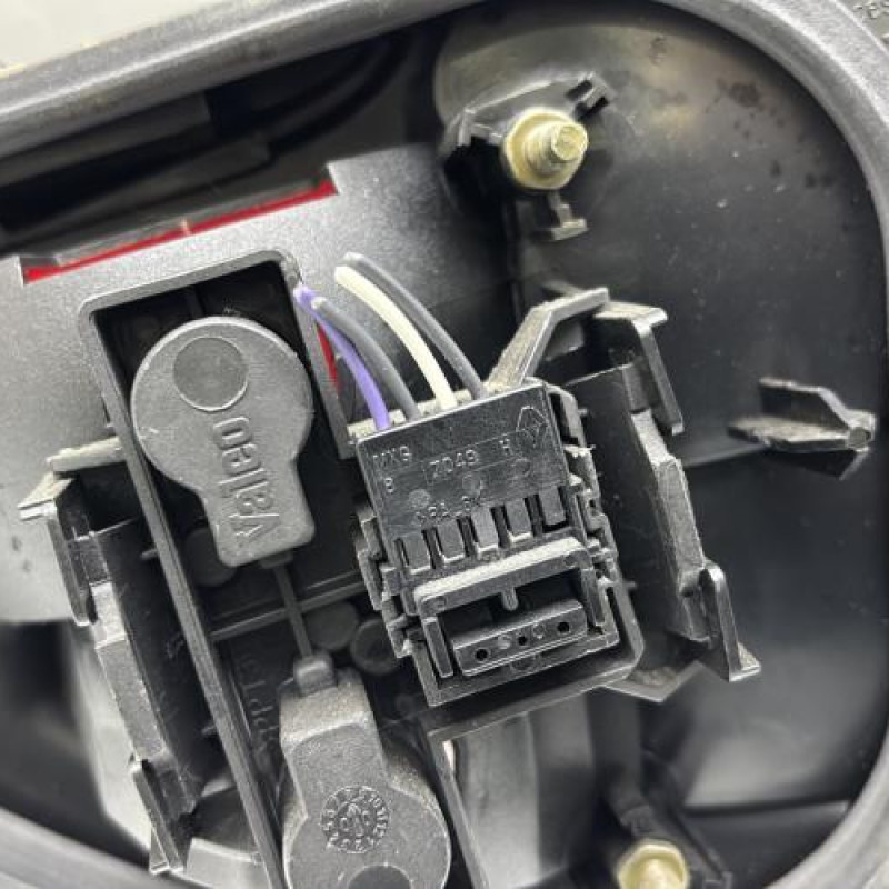 Feu arriere secondaire gauche (feux) RENAULT MEGANE 1 Photo n°3