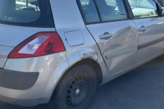 Com (Bloc Contacteur Tournant+Commodo Essuie Glace+Commodo Phare) RENAULT MEGANE 2