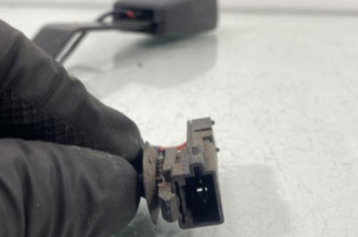 Attache ceinture avant gauche RENAULT CLIO 3