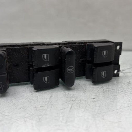 Interrupteur de leve vitre avant gauche VOLKSWAGEN GOLF 4 Photo n°1