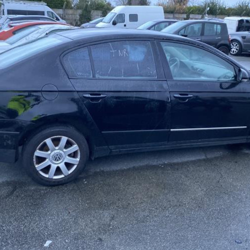 Feu arriere stop central VOLKSWAGEN PASSAT 5 Photo n°10