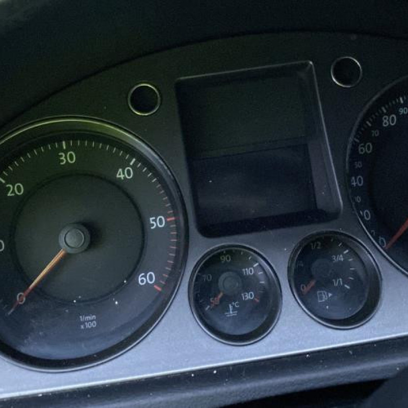 Feu arriere stop central VOLKSWAGEN PASSAT 5 Photo n°19