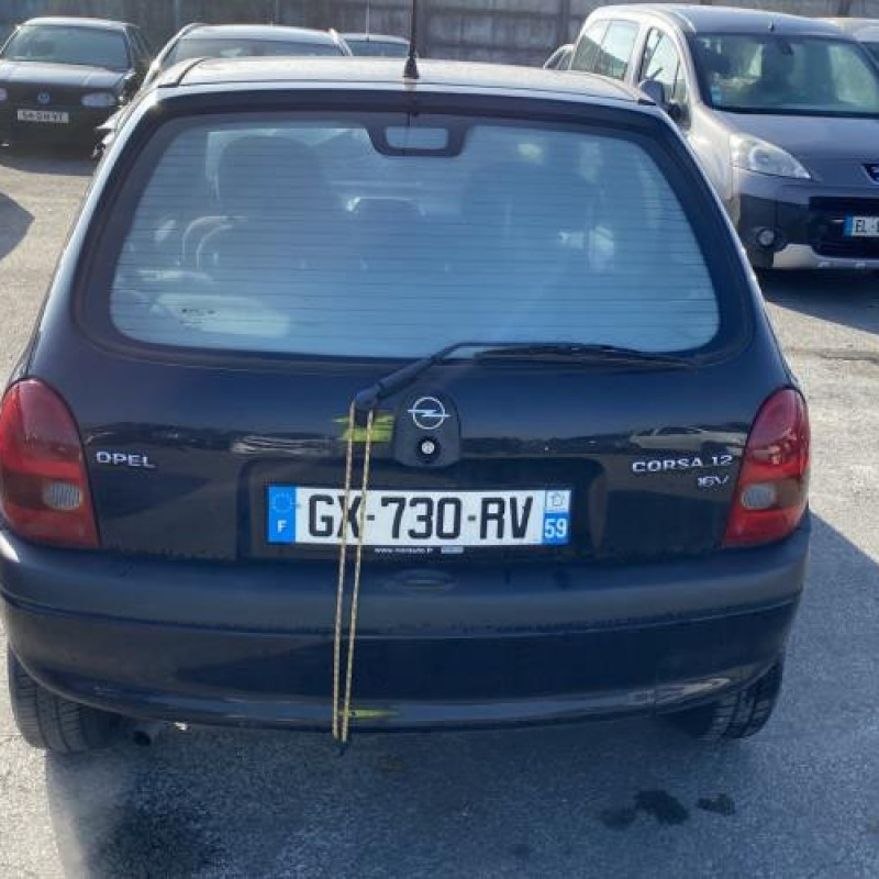 Feu arriere principal gauche (feux) OPEL CORSA B Photo n°8