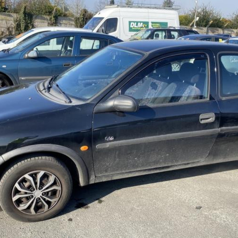 Feu arriere principal gauche (feux) OPEL CORSA B Photo n°9