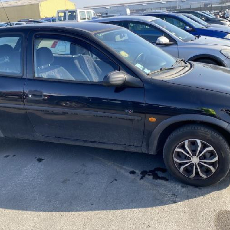 Feu arriere principal gauche (feux) OPEL CORSA B Photo n°10