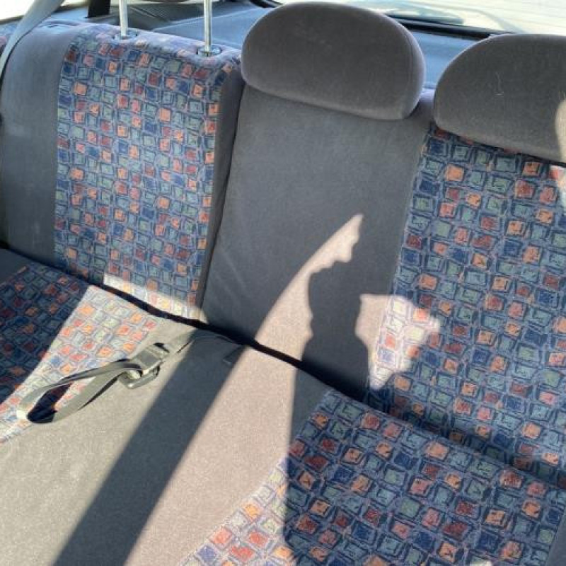 Feu arriere principal gauche (feux) OPEL CORSA B Photo n°16