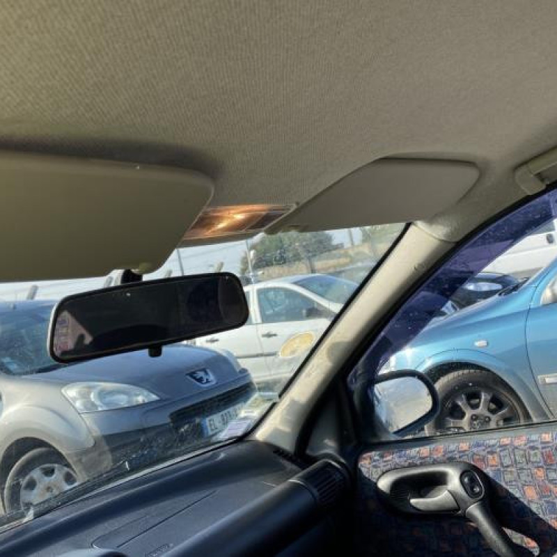 Feu arriere principal gauche (feux) OPEL CORSA B Photo n°19