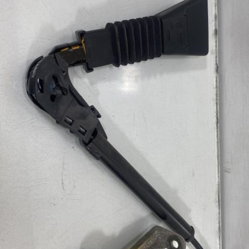 Pretensionneur de ceinture avant droit OPEL CORSA B Photo n°4