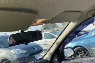 Pretensionneur de ceinture avant droit OPEL CORSA B